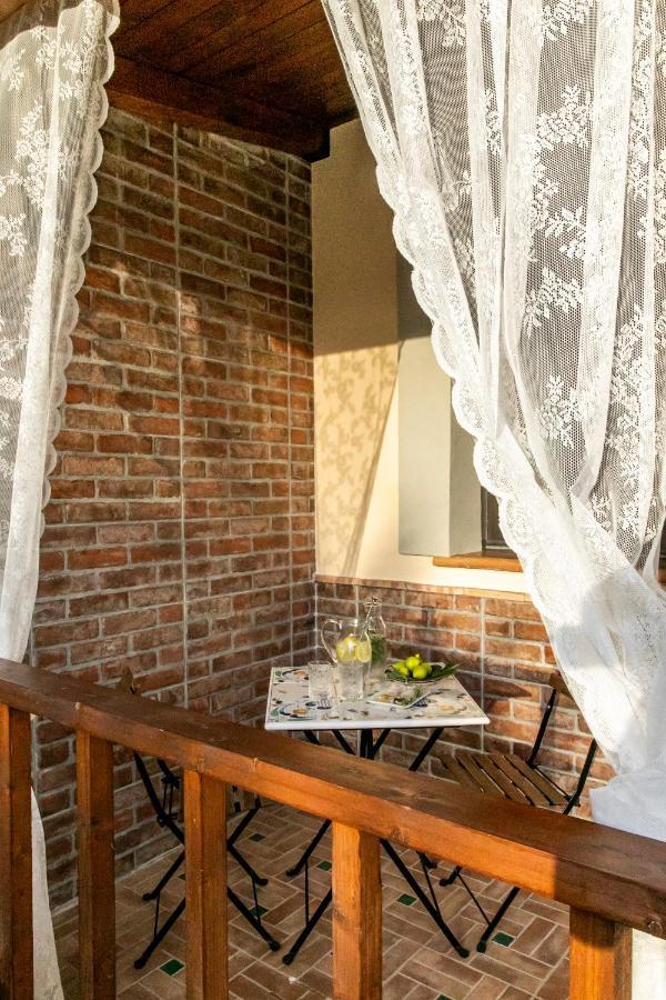 Il Mandorlo Fiorito Bed And Breakfast Ogliastro Cilento Εξωτερικό φωτογραφία